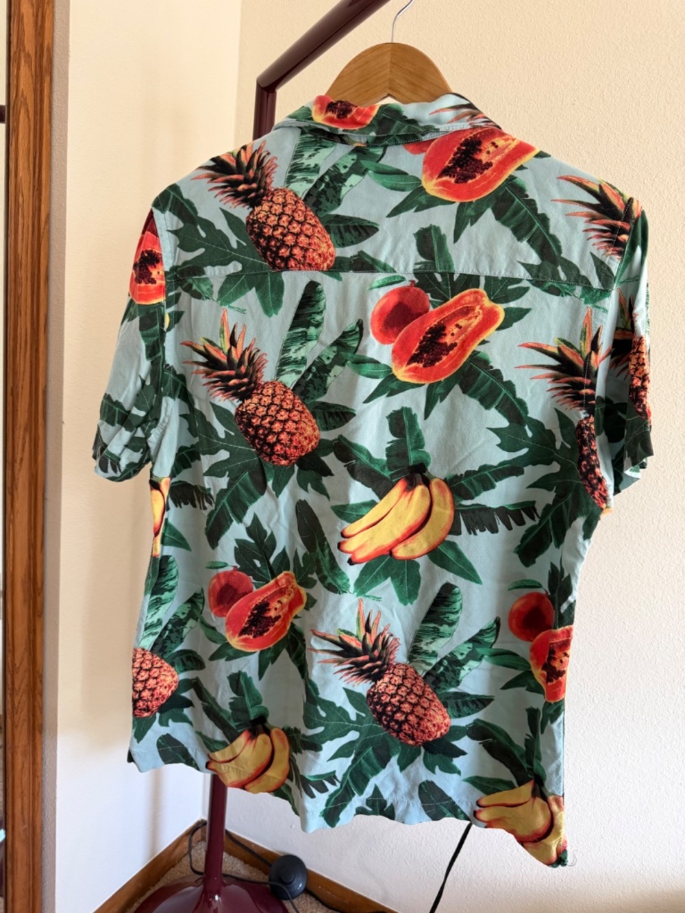 H&M Tropical Button down - Picture 2 of 4